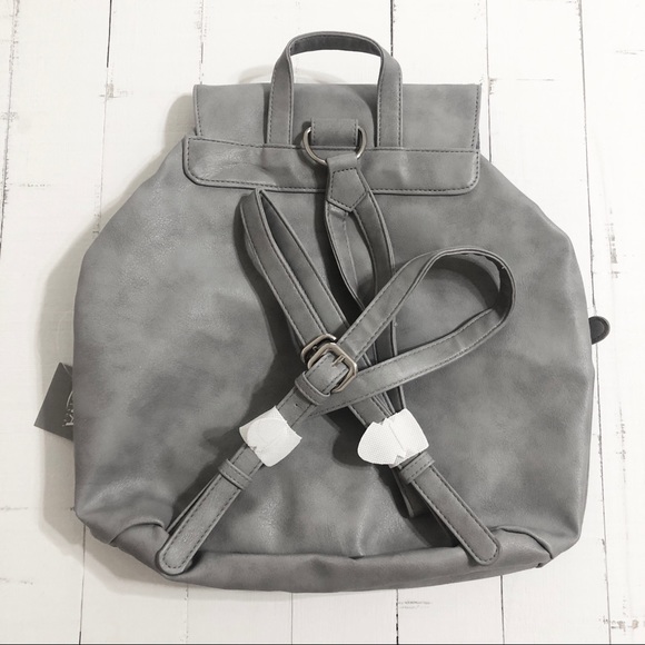 Ulta Beauty Grey Backpack 🤍✨ - Picture 6 of 6